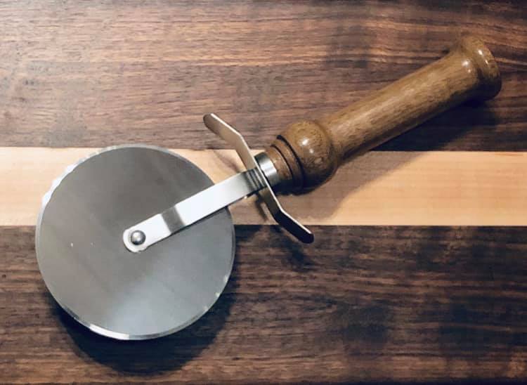 Eksklusivt pizzahjul med hånddreid håndtak